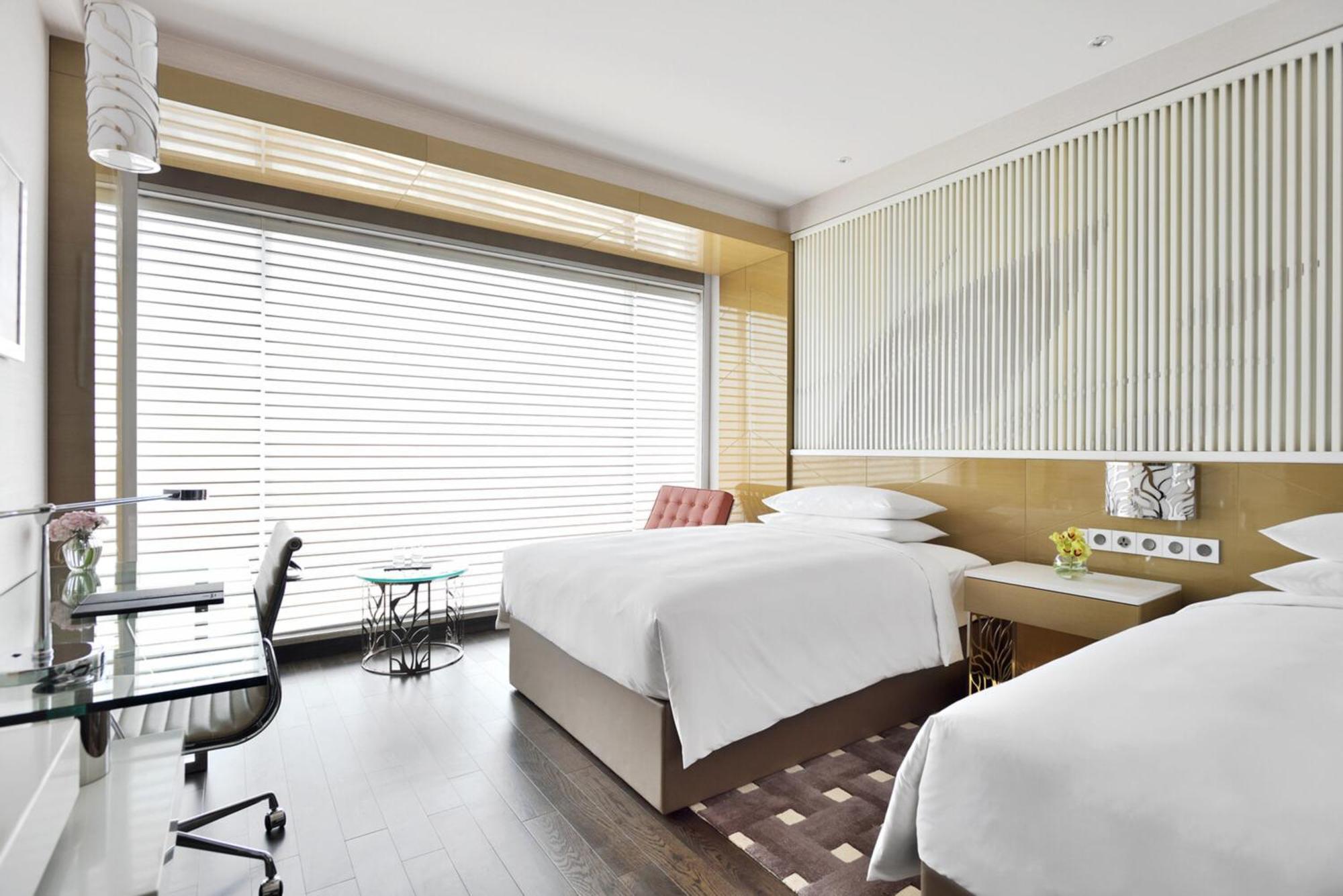 เรอเนสซองค์ ลัคนาว โฮเต็ล Hotel ลัคเนา ภายนอก รูปภาพ