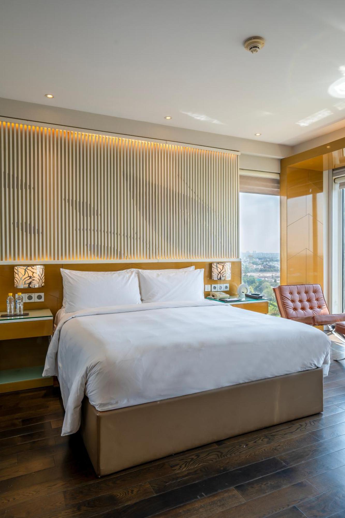 เรอเนสซองค์ ลัคนาว โฮเต็ล Hotel ลัคเนา ภายนอก รูปภาพ