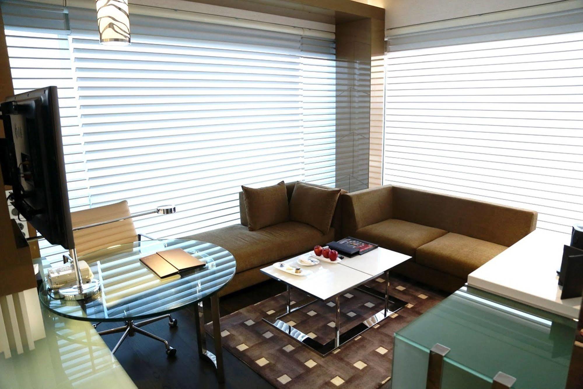 เรอเนสซองค์ ลัคนาว โฮเต็ล Hotel ลัคเนา ภายนอก รูปภาพ